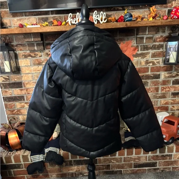 Pull&Bear Black Puffer Jacket - Picture 3 of 5